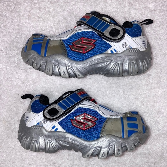 Skechers R2D2 Star Wars velcro strap no tie sneakers size 5 - Picture 3 of 7